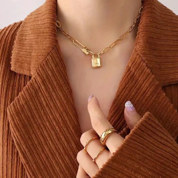 Stainless Steel Letter Love Lock Pendant Thick Chain Necklace - Picture 3 of 3